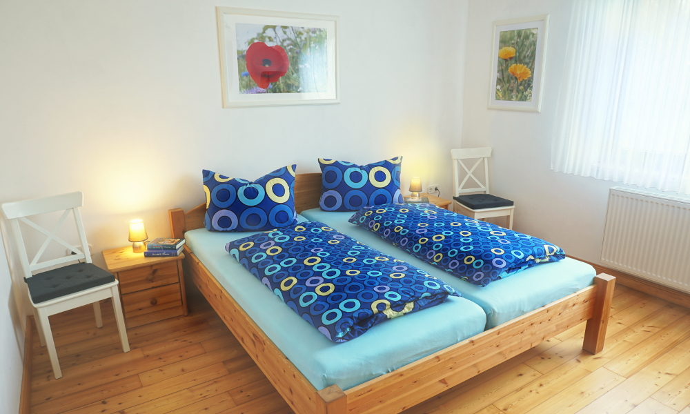 Schlafzimmer_1 Ferienwohnung FEWO Hesel Schlafzimmer 1